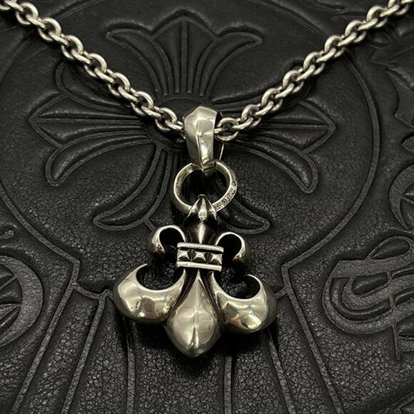 Chrome Heart Teardrop Pendant Necklace - Picture 9 of 9